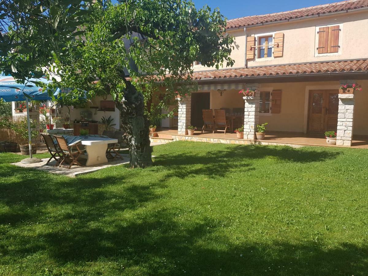 Casa Istria Villa บูเย ภายนอก รูปภาพ